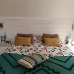 Sucree Et Douceur Bed & Breakfast